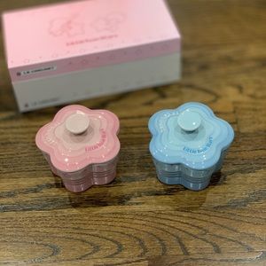 New Rare Le Creuset Little Twin Stars Flower Ramekins Set of 2